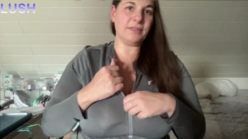 HornyMilfLeah  23-09-2021